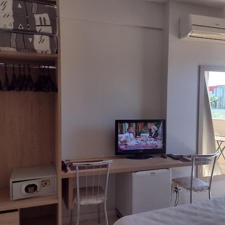 Golden Dolphin Express Apart otel Caldas Novas Dış mekan fotoğraf
